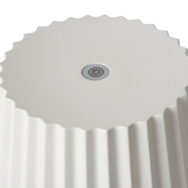 Biała lampa stojąca Justine na taras LED 2W ściemnialna