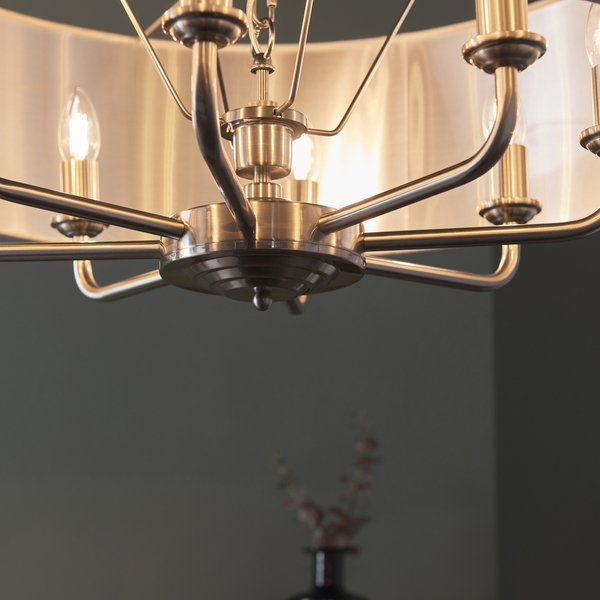 Żyrandol do salonu Highclere 99152 Endon łańcuch klasyczny beż chrom