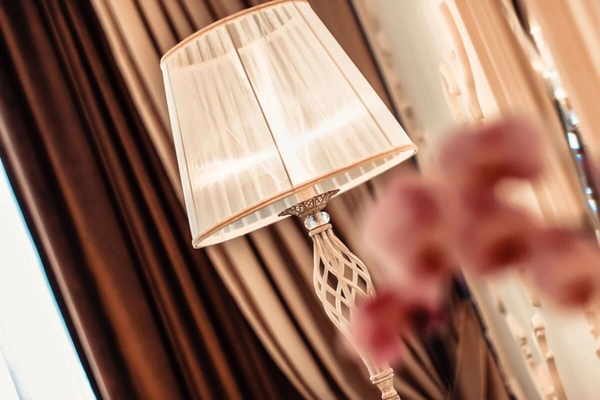 Prowansalska lampa podłogowa Grace ARM247-11-G Maytoni abażur biała