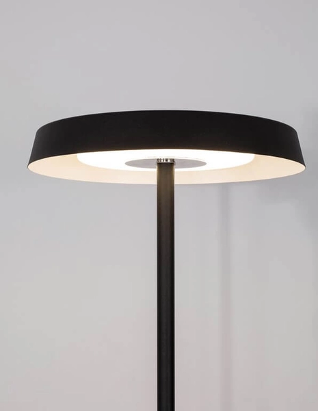 Minimalistyczna lampa podłogowa Ocumare LED 18W czarna