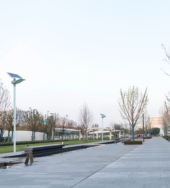 Solarna lampa uliczna INB-G03-40W+FA1M+SO4M Greenie LED 40W RGB z czujnikiem szara