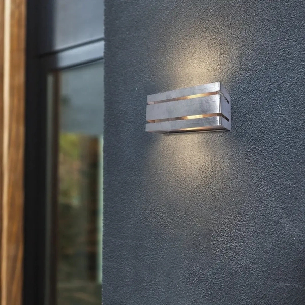Lampa ścienna zewnętrzna Vidar 5011602461 IP54 skrzynka metalowa srebrna