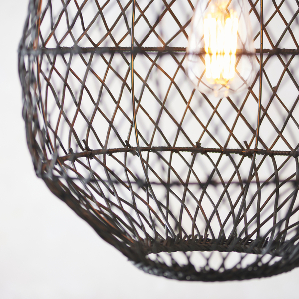 Wisząca lampa boho L&-198472 Light& kosz rattanowy czarna