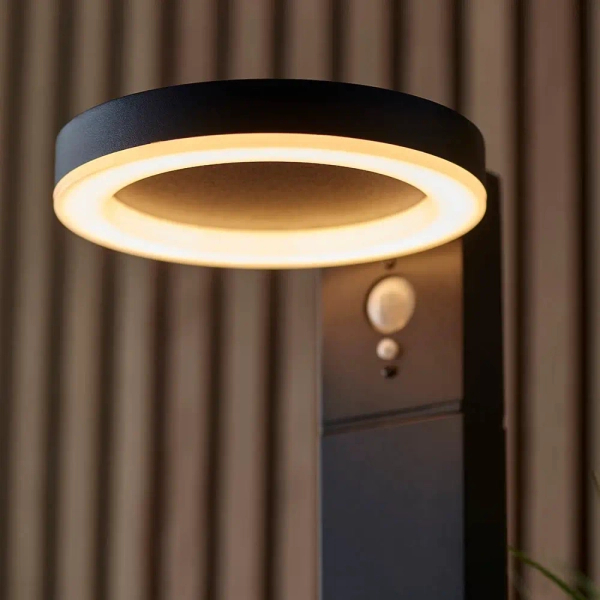 Słupek z czujnikiem Ebro 96934 LED 5,88W 3000K IP44 czarny biały