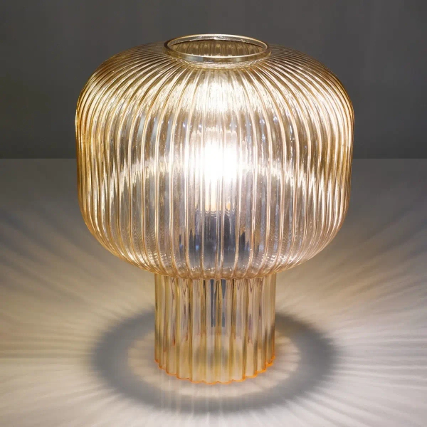 Żebrowana lampa stołowa Demarius DEM4206 szklana bursztynowa