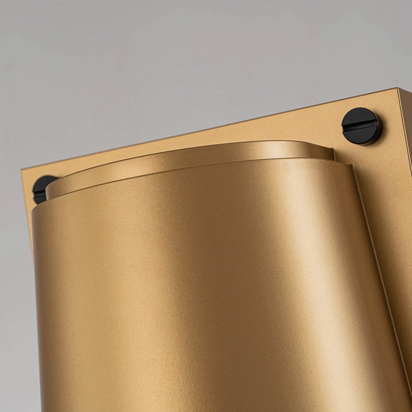 Półokrągły kinkiet ścienny Scout HK-SCOUT-PHB Hinkley IP44 mosiądz