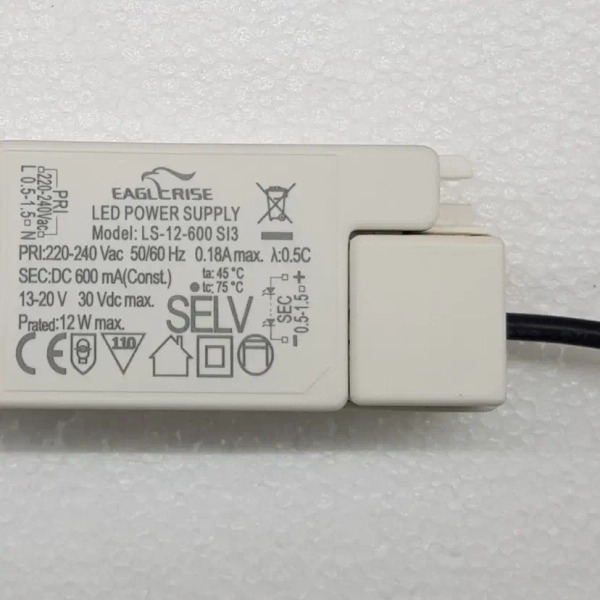 Wewnętrzny zasilacz do lamp ledowych 6600 4-6x3W 230V biały
