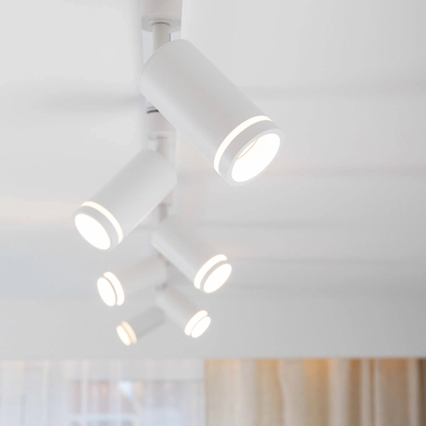 Jednofazowa lampa szynowa Tracer 6898 regulowana tuba biała