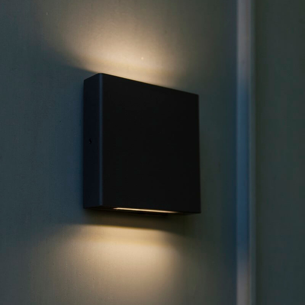 Zewnętrzna lampa na ścianę PILI 5102601125 LED 8,5W 4000K IP54 szara