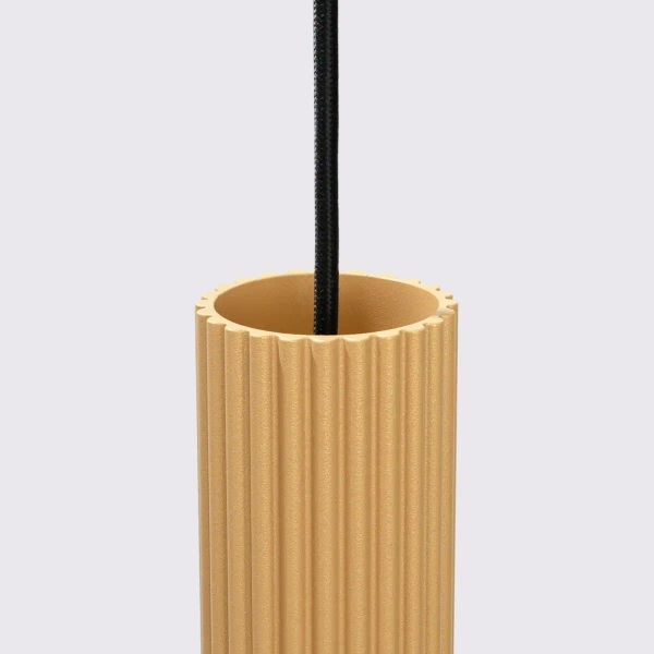 Podłużna lampa wisząca KARBON SL.1554 tubka ryflowana złota