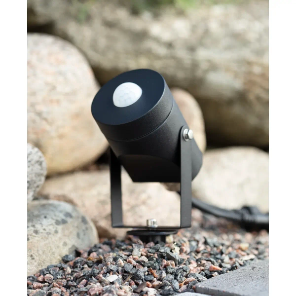 Gruntowa lampa z czujnikiem Garden 106940 Markslojd IP44 czarny