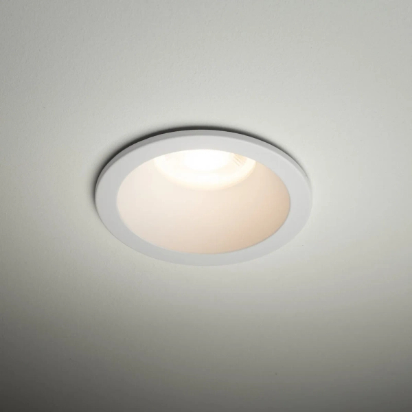 Podtynkowa lampa sufitowa OPTI biała oczko wpust 1xGU10 IP65 10578