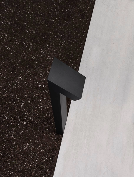 Stojąca lampa ogrodowa MONCLOVA LE71474 metalowa LED 6W 3000K czarna