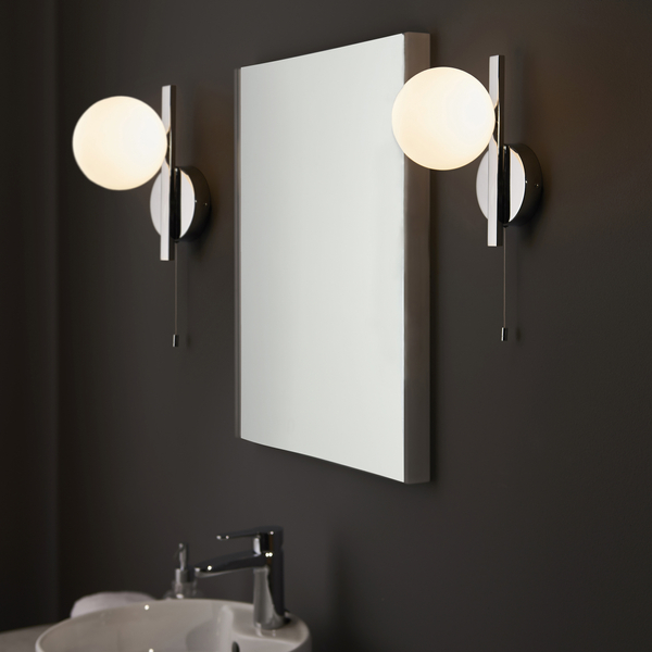 Ścienna lampa do łazienki L&-194080 Light& szklana kula IP44 chrom