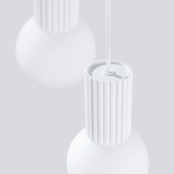 Ryflowana lampa wisząca HALO SL.1710 potrójna kule białe