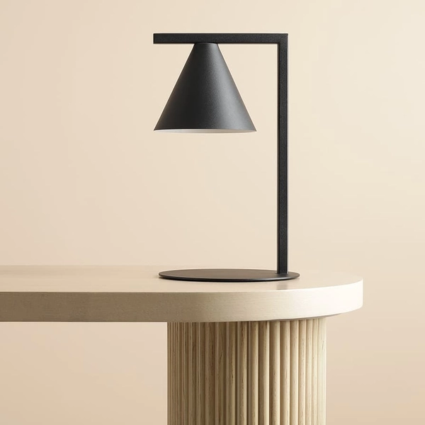 Biurkowa lampa z kloszem stożkowym Form 1108B1 Aldex metalowa czarna