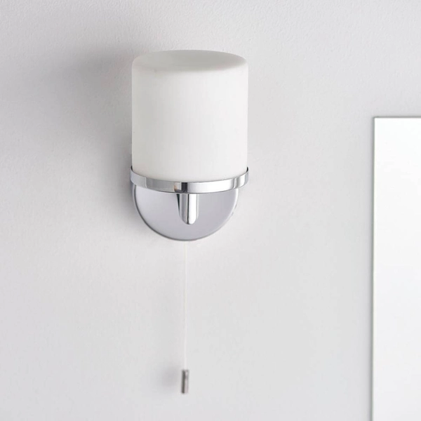 Szklana lampa ścienna Lipco 39608 IP44 do salonu chrom biały