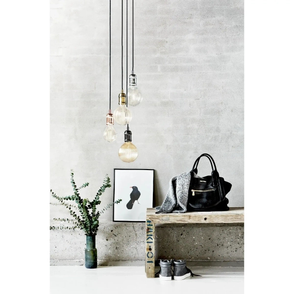 Minimalistyczna lampa wisząca Avra 84800030 do salonu miedziany