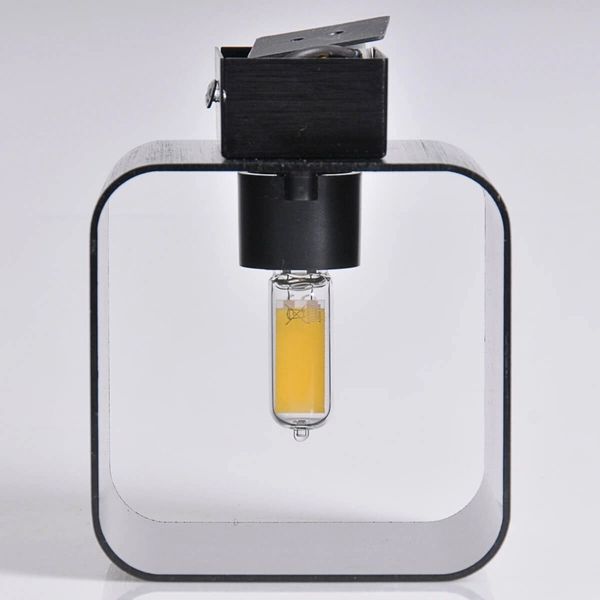 Minimalistyczna lampa ścienna Izar kostka czarna do salonu