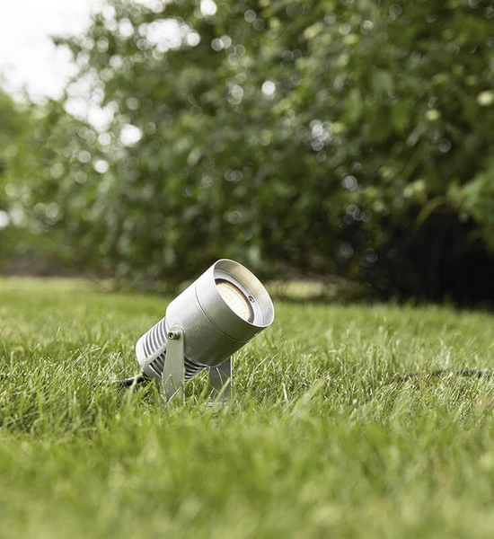 Regulowana lampa zewnętrzna Garden reflektor LED 6W 3000K aluminium