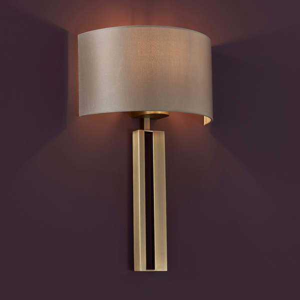 Ścienna lampa hampton L&-195452 Light& z abażurem ecru mosiądz OUTLET