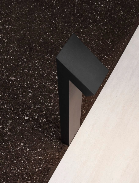 Stojąca lampa ogrodowa MONCLOVA LE71474 metalowa LED 6W czarna