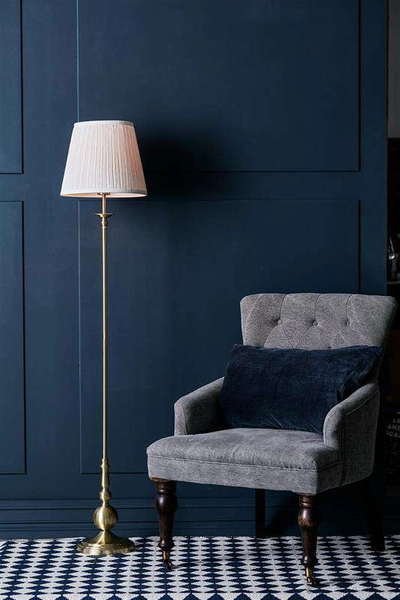 Klasyczna LAMPA podłogowa IMPERIA 106322 Markslojd abażurowa OPRAWA stojąca mosiądz biała