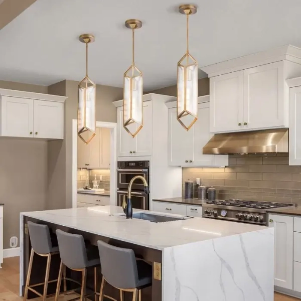 Wisząca lampa nad wyspę Cairo QN-CAIRO-1P-VBS-CR szklana mosiądz