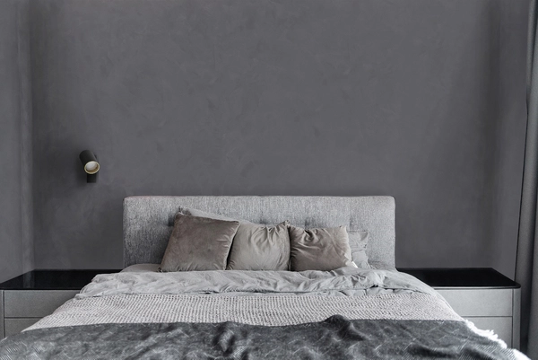 Minimalistyczna lampa ścienna Mono 7764 ruchoma czarna do holu