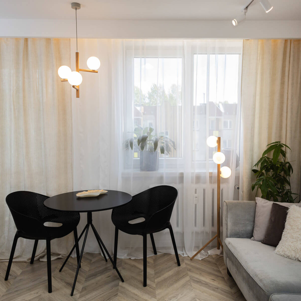 Lampa podłogowa do sypialni 5809 kule bubble drewniana biała