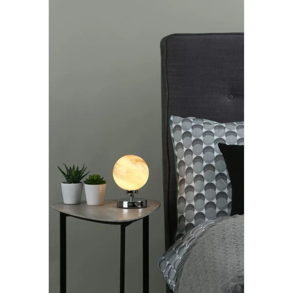 Okrągła lampa stołowa Esben ESB4150-07 szklana kula chrom