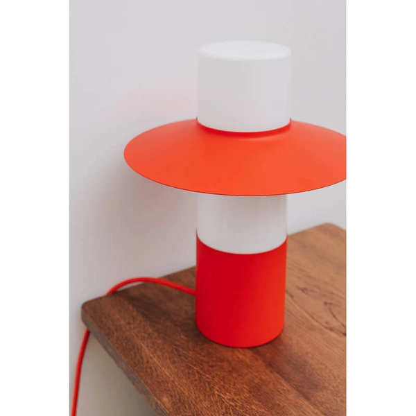 Stołowa lampka na komodę Caponio CPS111P1 z wtyczką biała