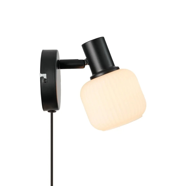 Regulowana lampa ścienna Milford 2412631003 szklana czarny