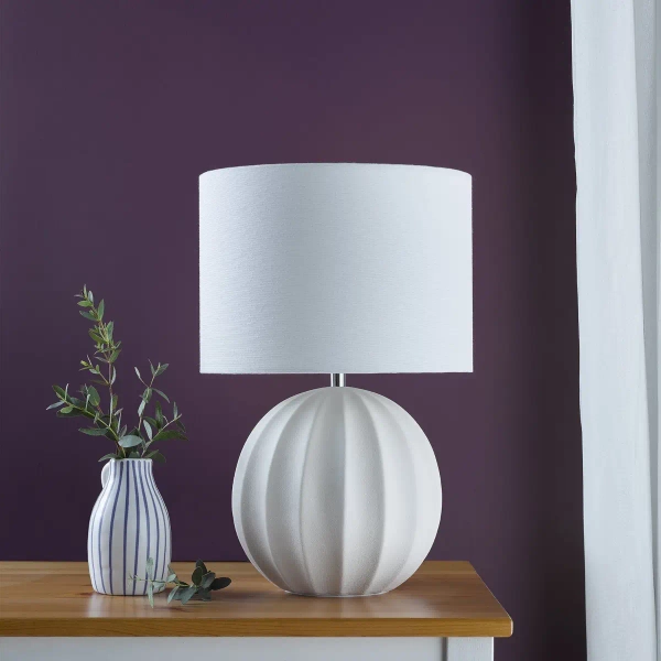 Abażurowa lampa stołowa Mavis MAV4233 kula ceramiczna biała kremowa