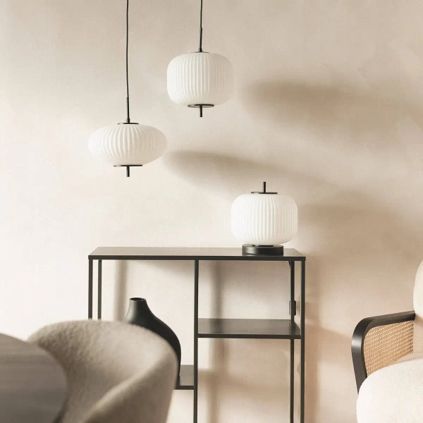 Lampa wisząca ze szkła Culaccino ABR-LWS-CUC ryflowana biała czarna