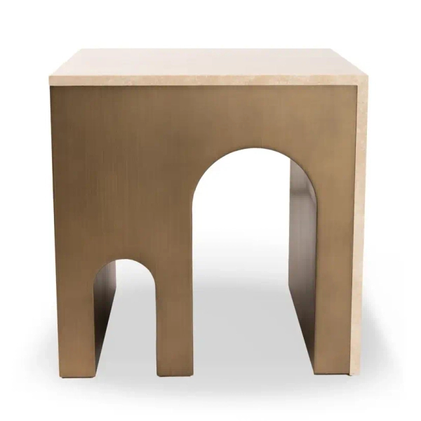 Stolik do nowoczesnych wnętrz KORI MM001501100378 złoty trawertyn 50cm