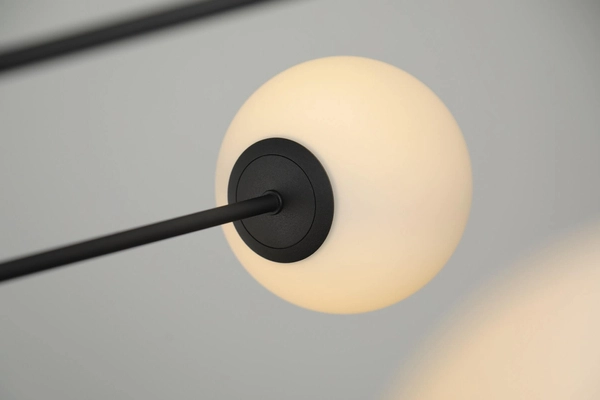 Wisząca lampa loftowa Oviedo do holu molekuły czarna biała