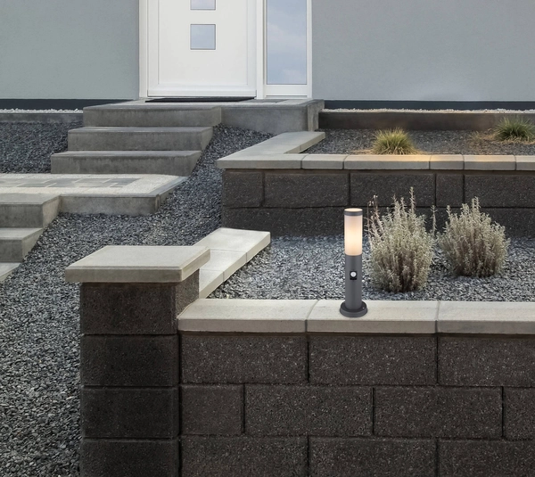 Ogrodowy słupek Boston 3158A nowoczesny IP44 grafitowy