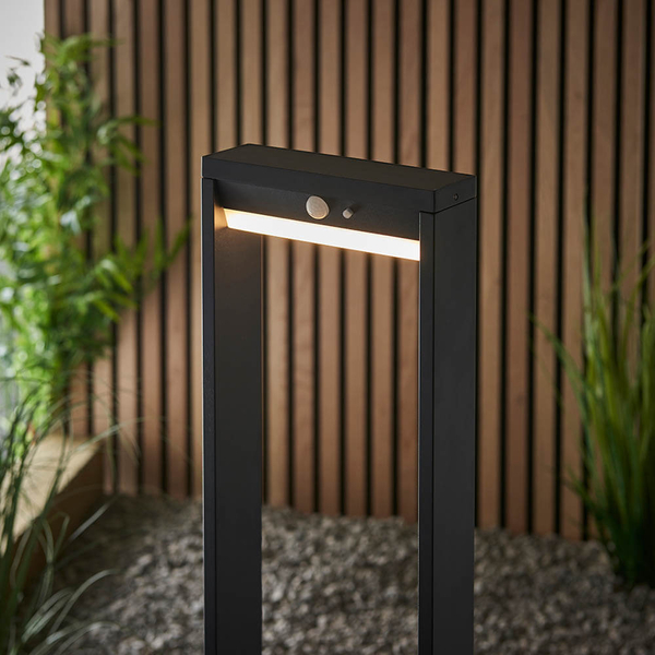 Stojąca lampa solarna Dannah 96936 LED 5,88W 3000K IP44 czarny
