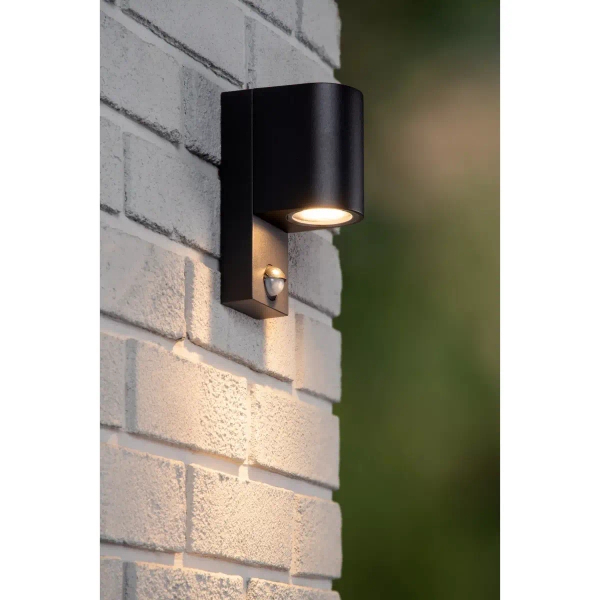 Kinkiet na ścianę ZARO 69803/01/30 Lucide IP65 z czujnikiem czarna