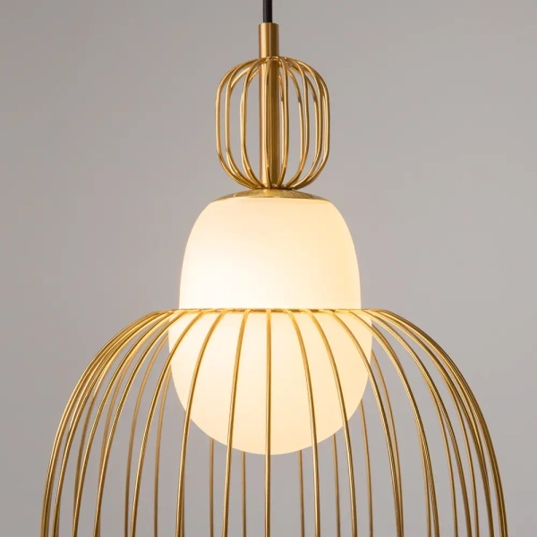 Metalowa lampa wisząca Levitation MOD376PL-01G1 do salonu mosiądz