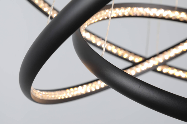 Lampa wisząca glamour Brighton pierścienie LED 55W 3000K czarne