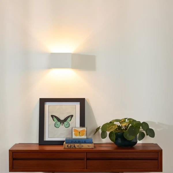 Kwadratowy kinkiet ścienny Gipsy 35208/01/31 Lucide góra-dół gips biała