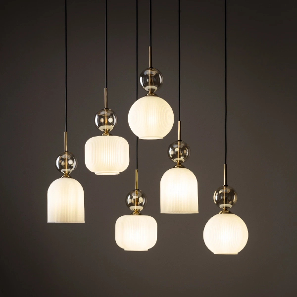 Nowoczesna wisząca lampa Sophia Cognac do salonu biały czarny