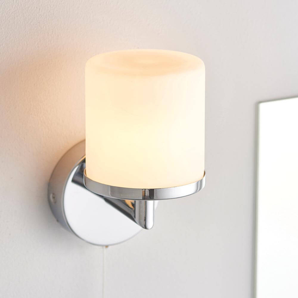 Szklana lampa ścienna Lipco 39608 IP44 do salonu chrom biały