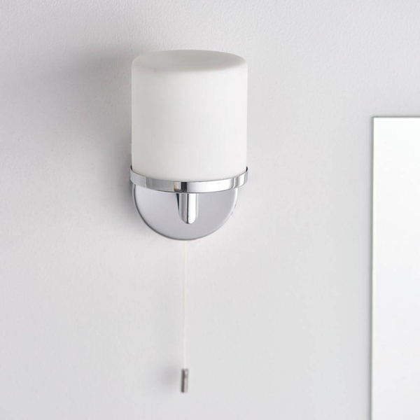 Szklana lampa ścienna Lipco 39608 IP44 do salonu chrom biały