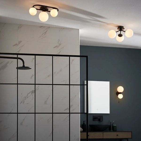Kulista lampa sufitowa Pulsa 93524 kule balls biały IP44 czarny