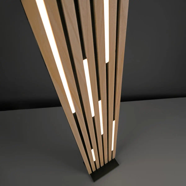 Stojąca lampa z pilotem Q-AKUSTIK brązowa 822-79 1xLED 30W 2700-5000K drewniana
