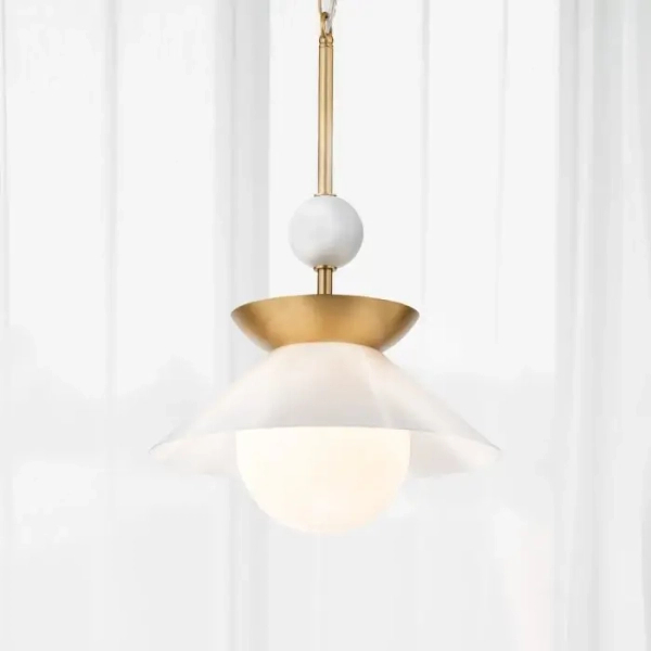 Modernistyczna lampa wisząca Saucer QN-SAUCER-1P-M-AB-OPAL szklana mosiądz