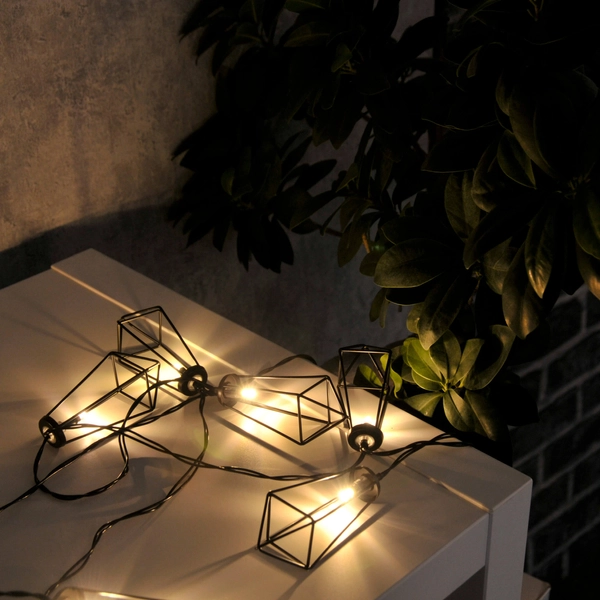 Industrialny łańcuch druciany do dekoracji 10 LED 2,1m ciepła